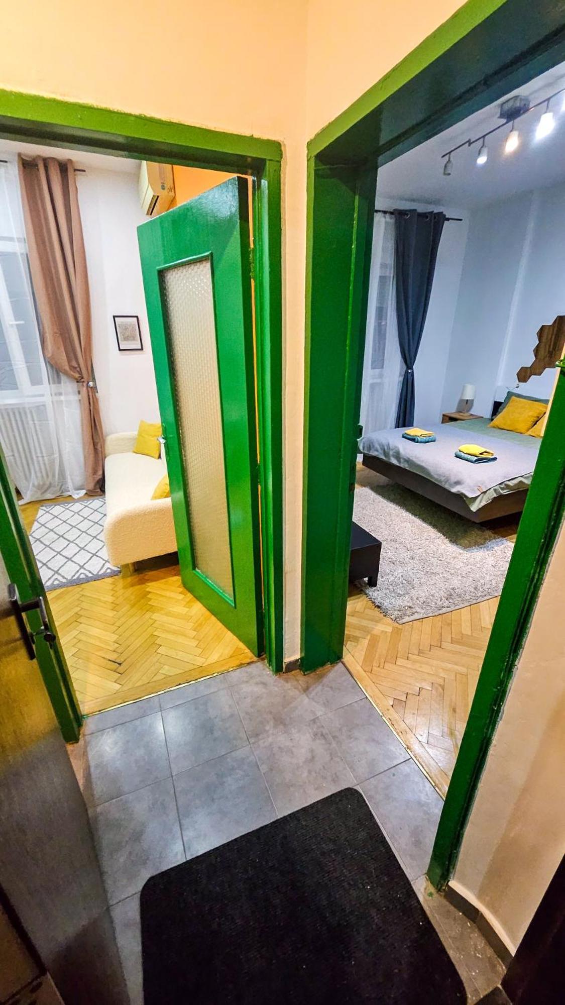 Downtown Tiny Houses Near Cismigiu Gardens Bukarest Exteriör bild
